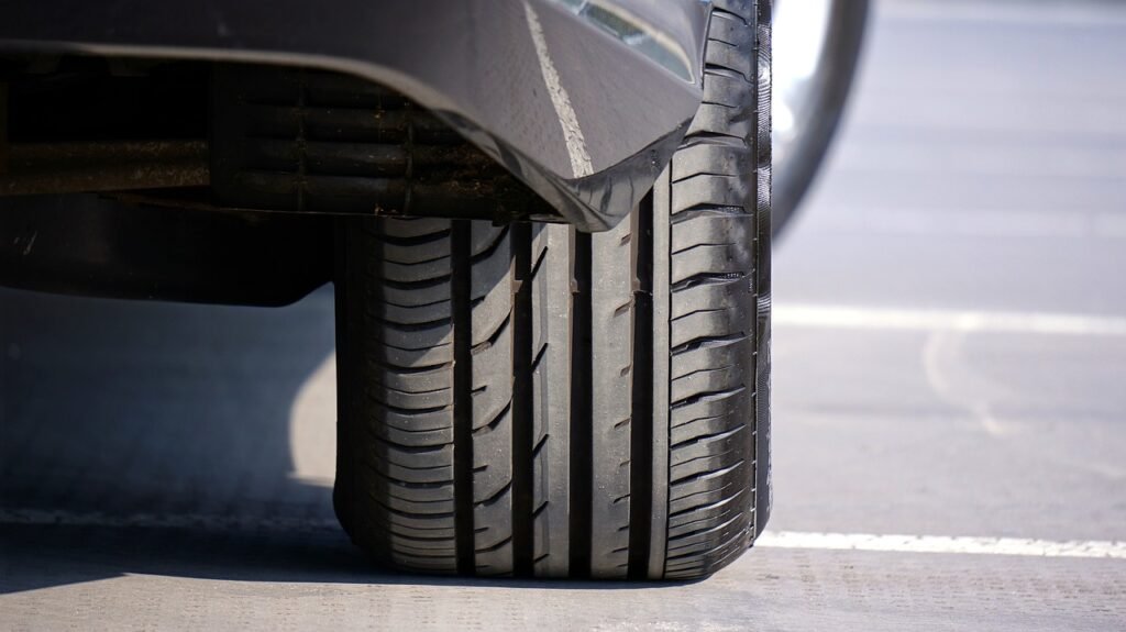 5 Essential Tips for Choosing the Right Tires